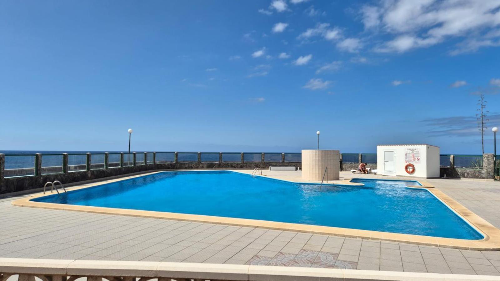 Amazing Atlantic View With Private Garden Oceanfront Apartment Arona (Tenerife)